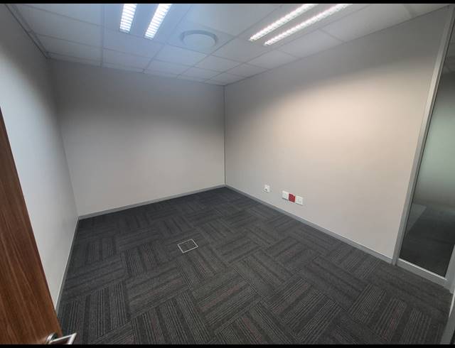 906M² OFFICE TO LET IN WOODMEAD